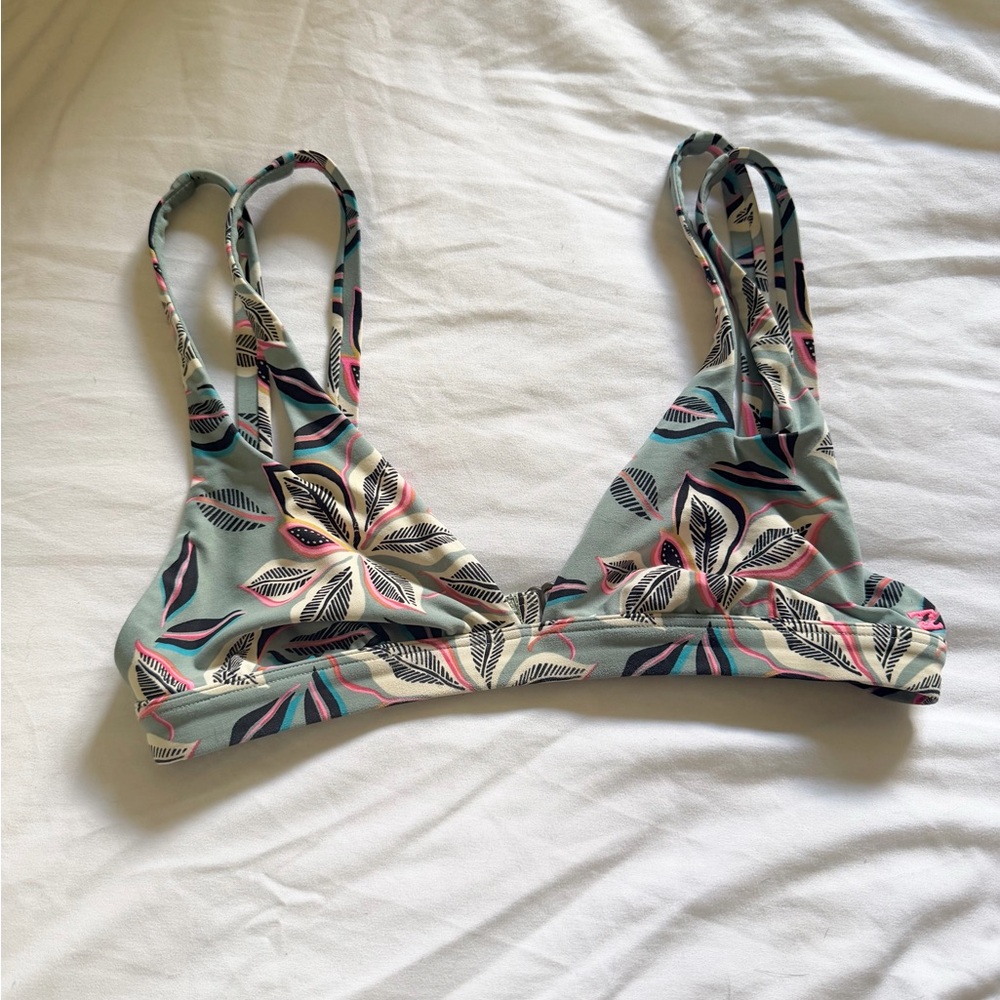 5 for $25! Tropical Leaf Print Bikini Top